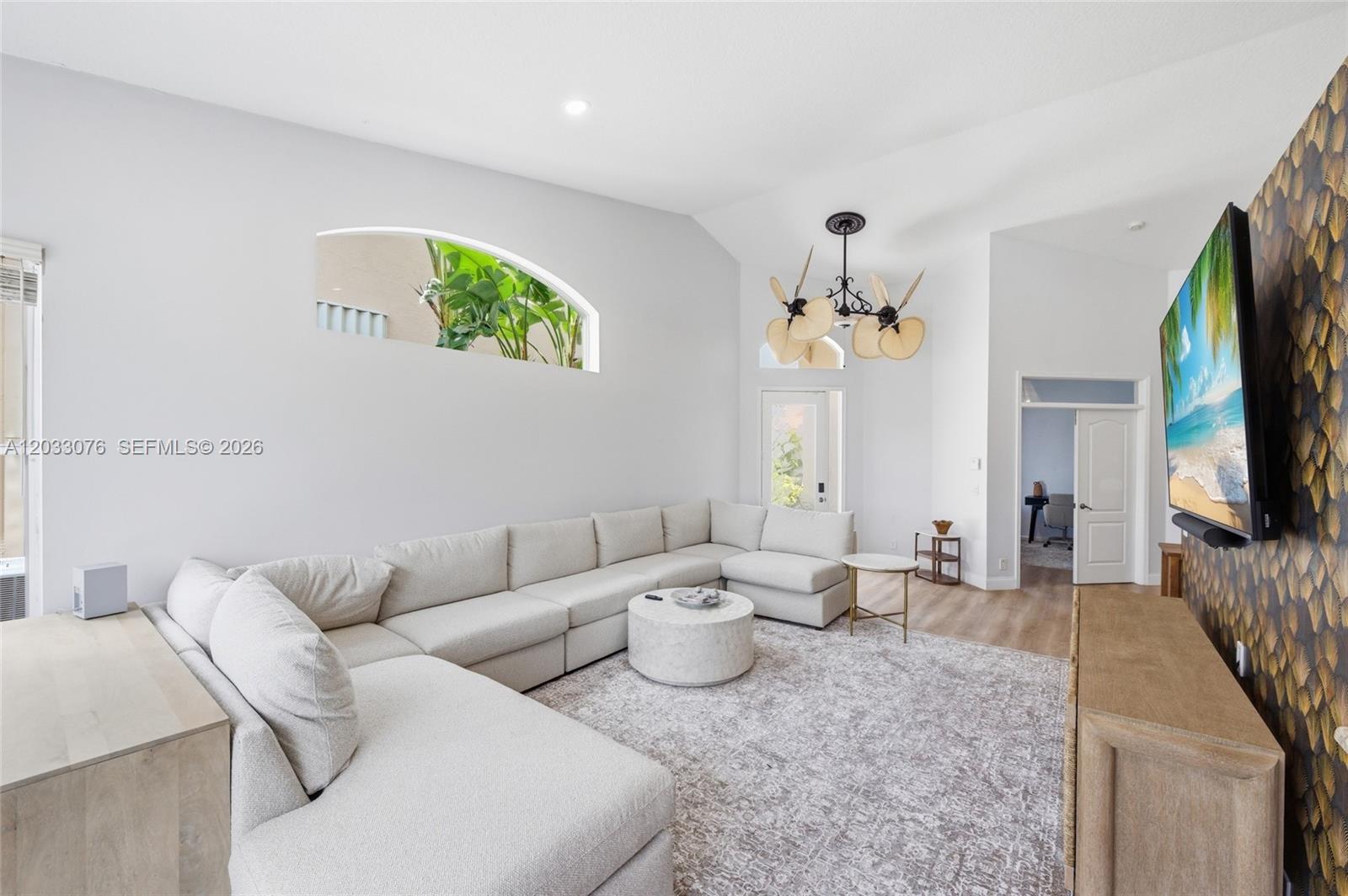 IBIS GOLF AND COUNTRY CLU - Residential Lease