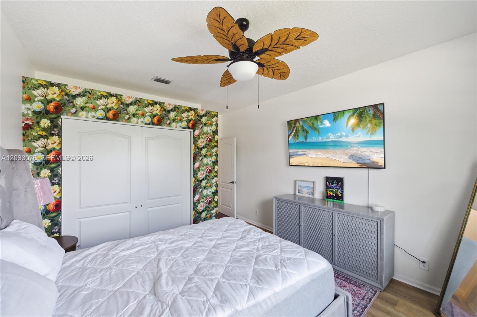 IBIS GOLF AND COUNTRY CLU - Residential Lease