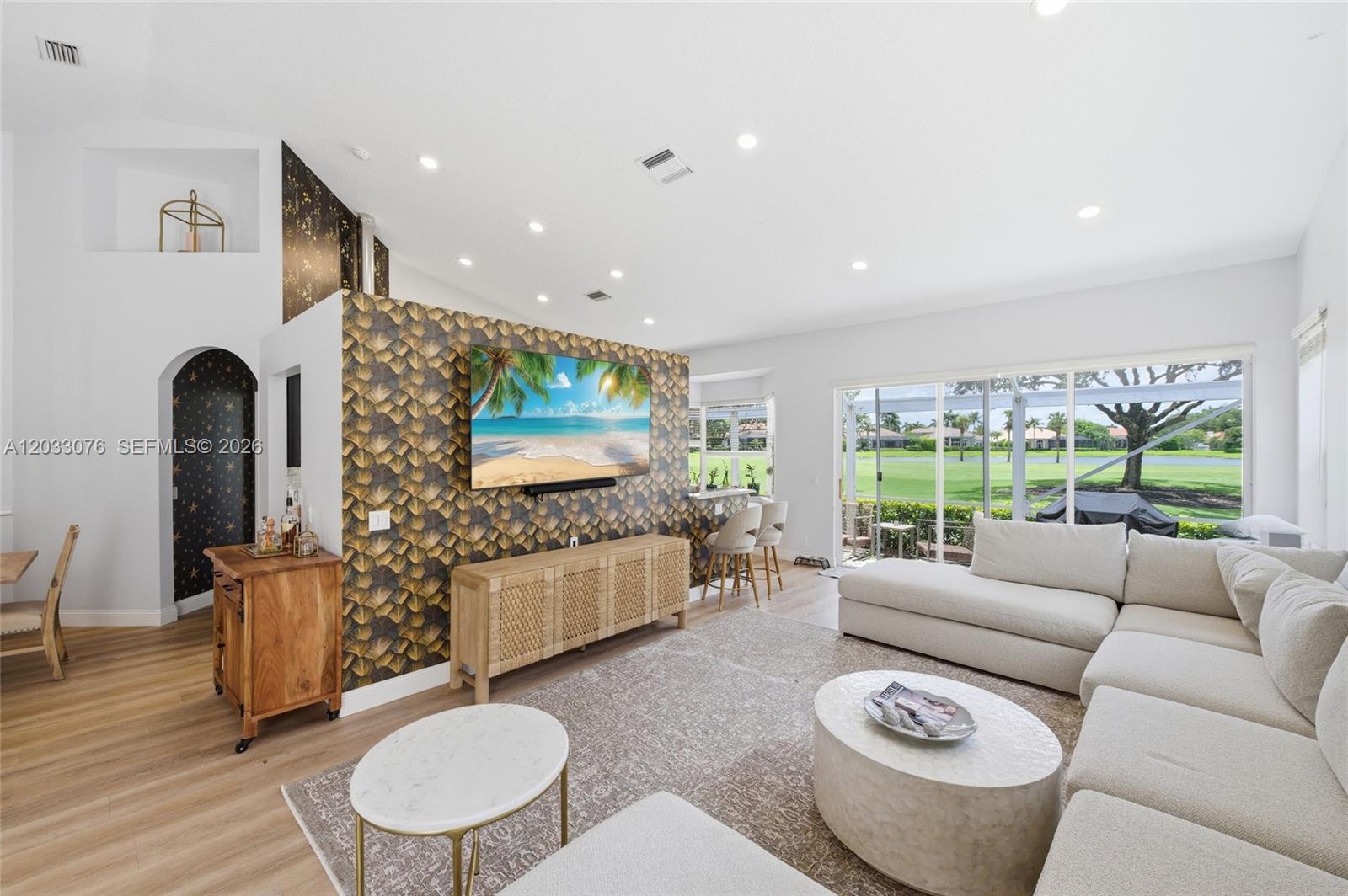 IBIS GOLF AND COUNTRY CLU - Residential Lease