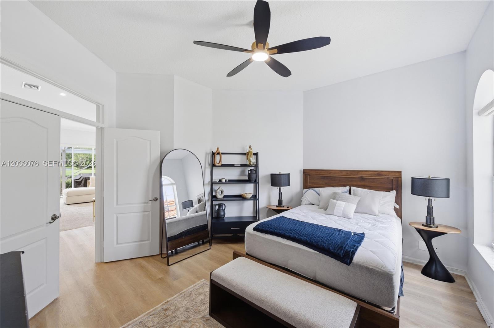 IBIS GOLF AND COUNTRY CLU - Residential Lease