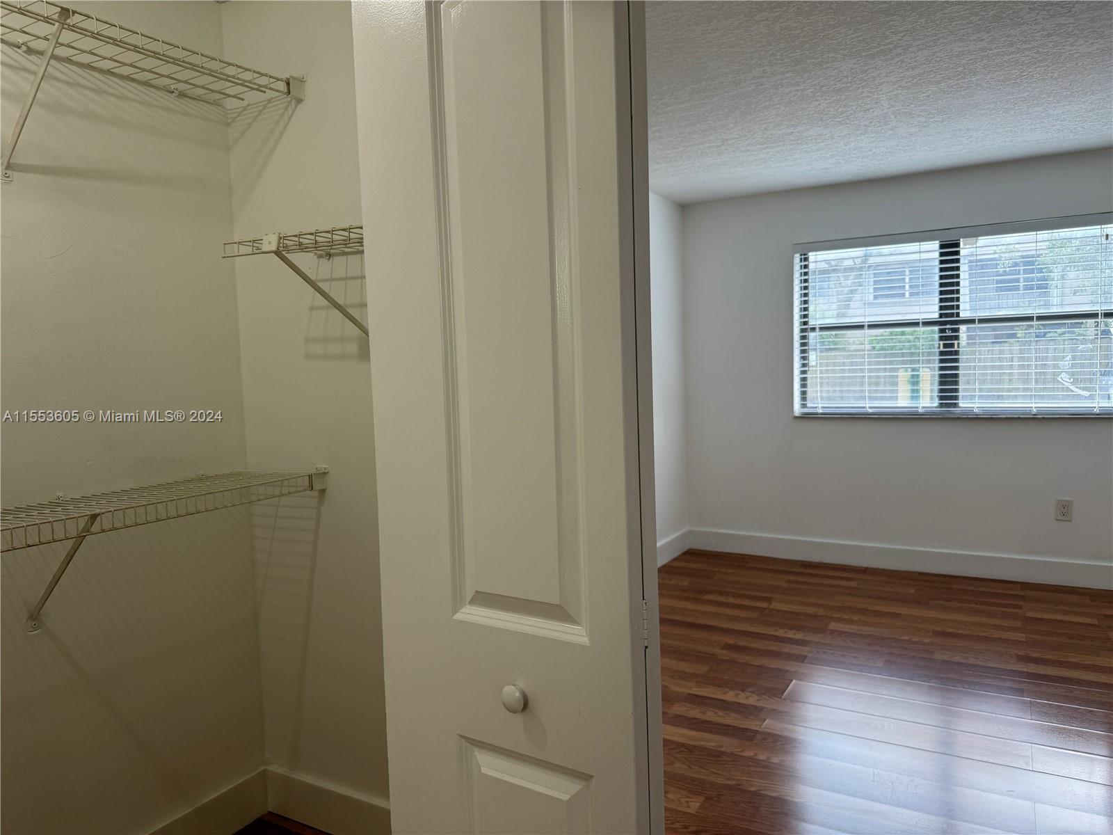 THE COURTS AT KENDALL CON - Residential Lease