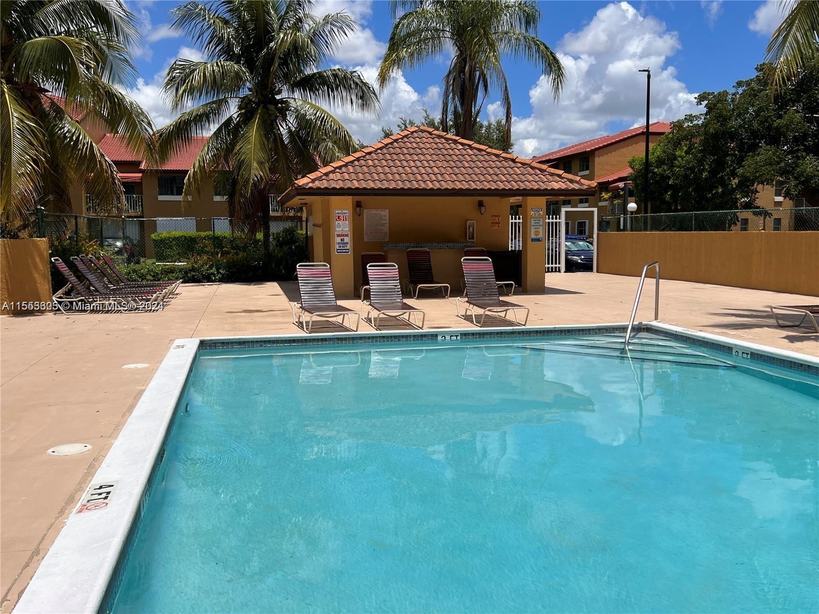 THE COURTS AT KENDALL CON - Residential Lease