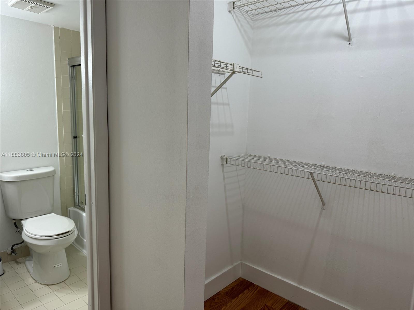 THE COURTS AT KENDALL CON - Residential Lease