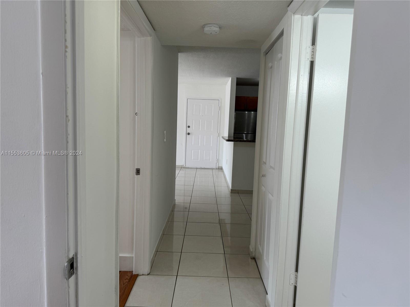 THE COURTS AT KENDALL CON - Residential Lease
