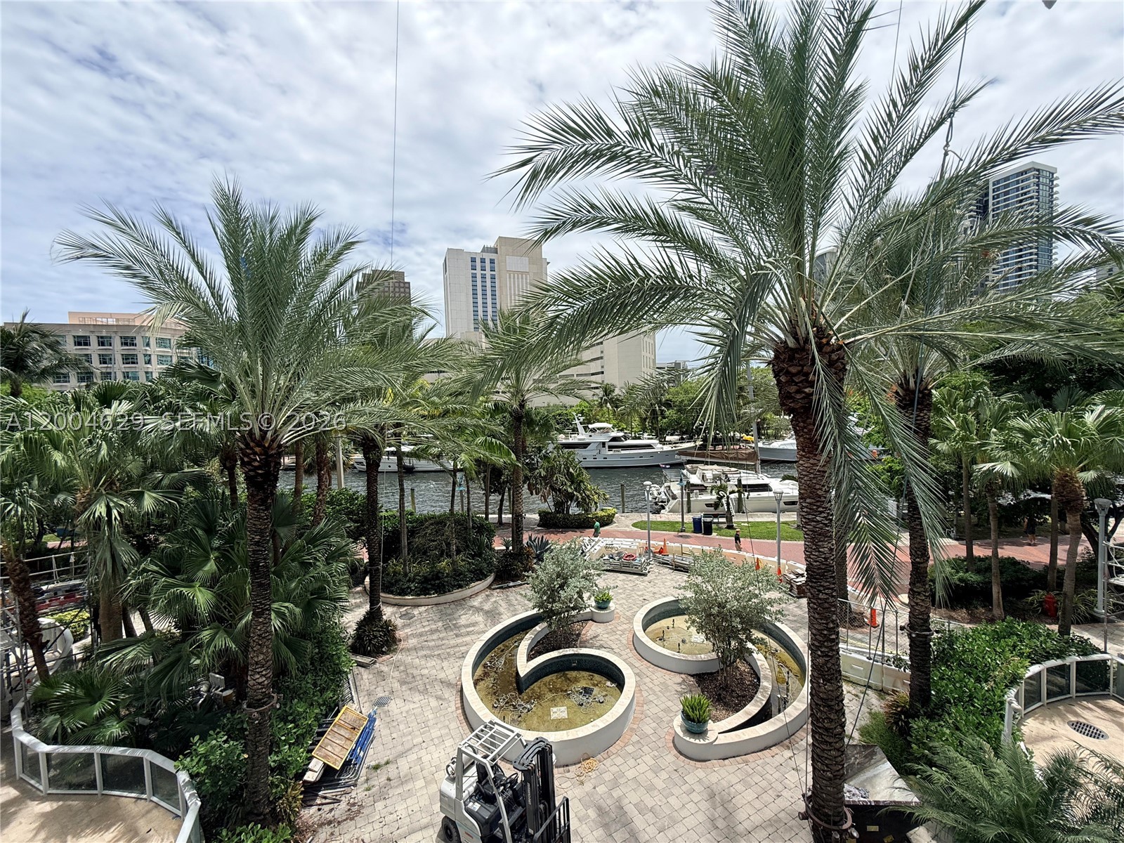 LAS OLAS RIVER HOUSE COND - Residential