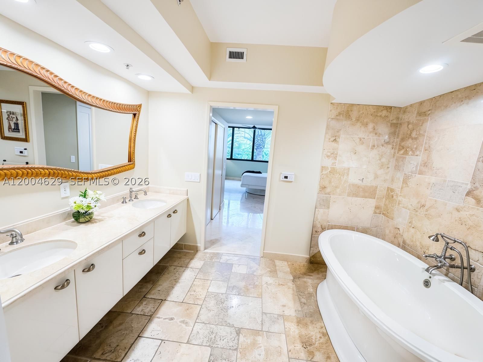 LAS OLAS RIVER HOUSE COND - Residential