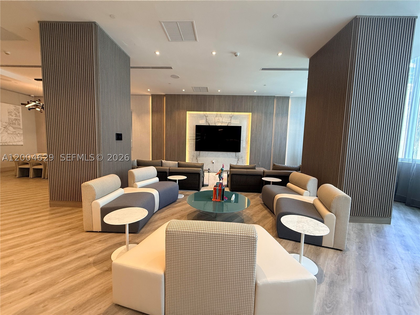 LAS OLAS RIVER HOUSE COND - Residential