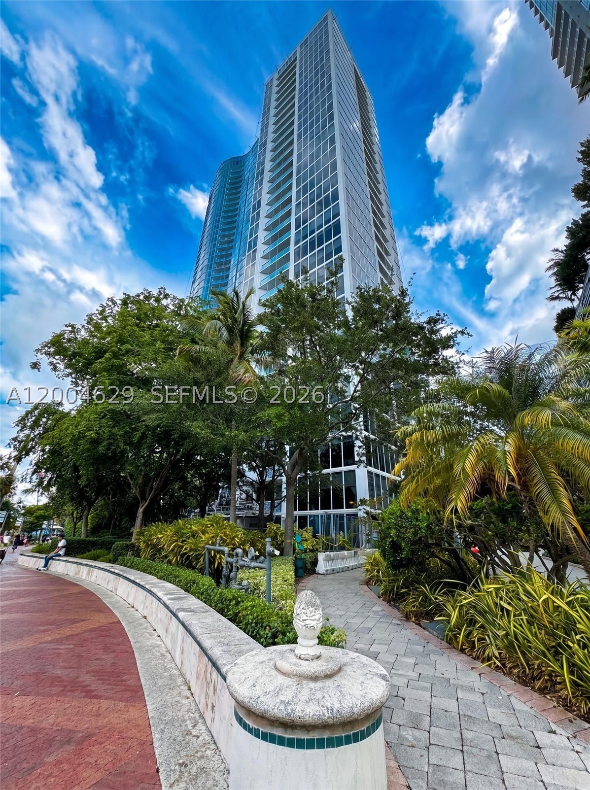LAS OLAS RIVER HOUSE COND - Residential