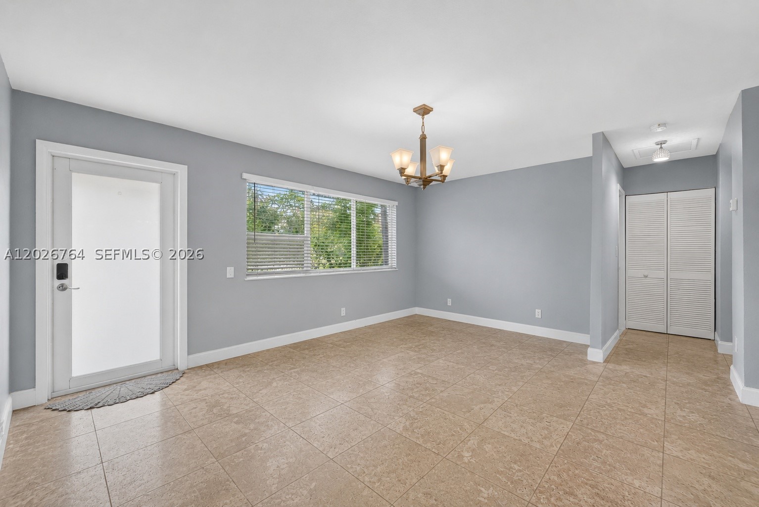 TWIN LAKES HOMES - Residential
