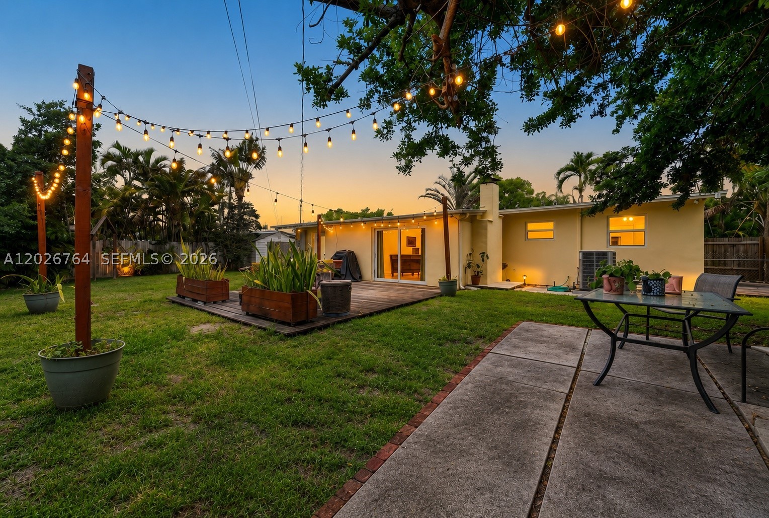 TWIN LAKES HOMES - Residential