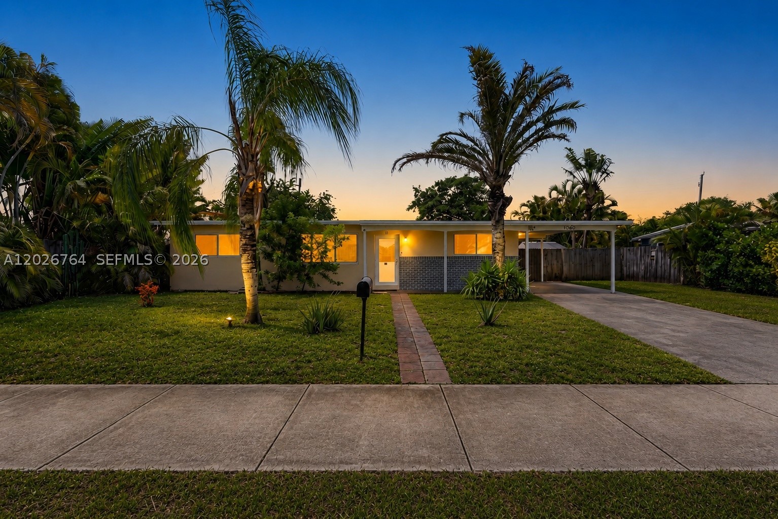 TWIN LAKES HOMES - Residential
