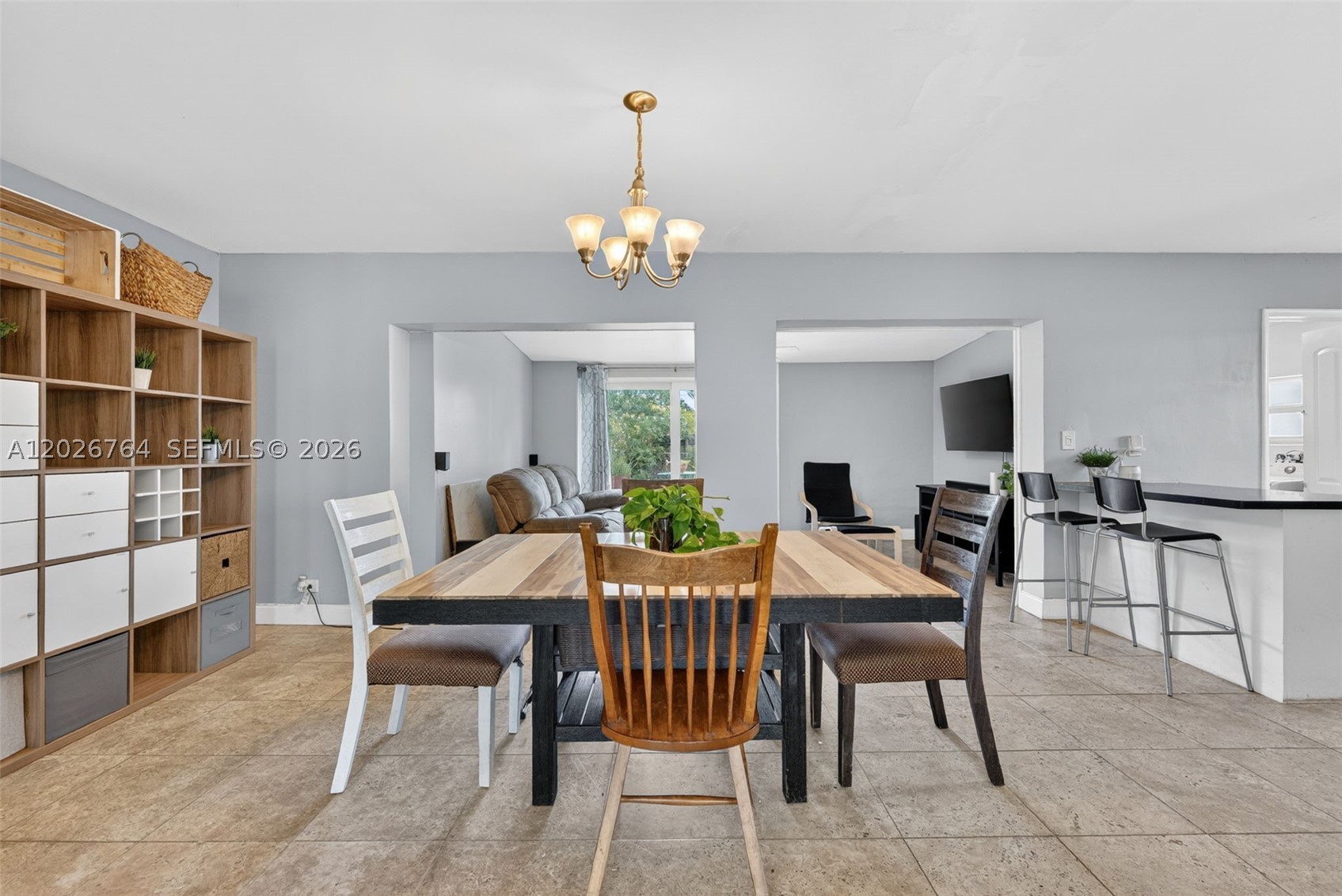 TWIN LAKES HOMES - Residential