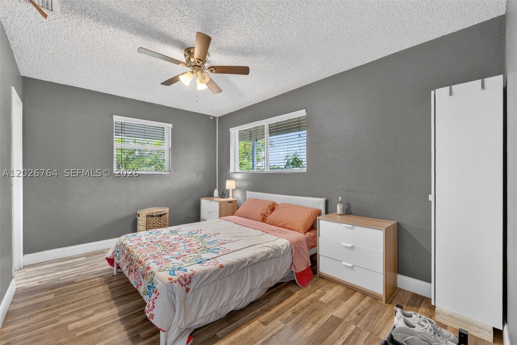 TWIN LAKES HOMES - Residential