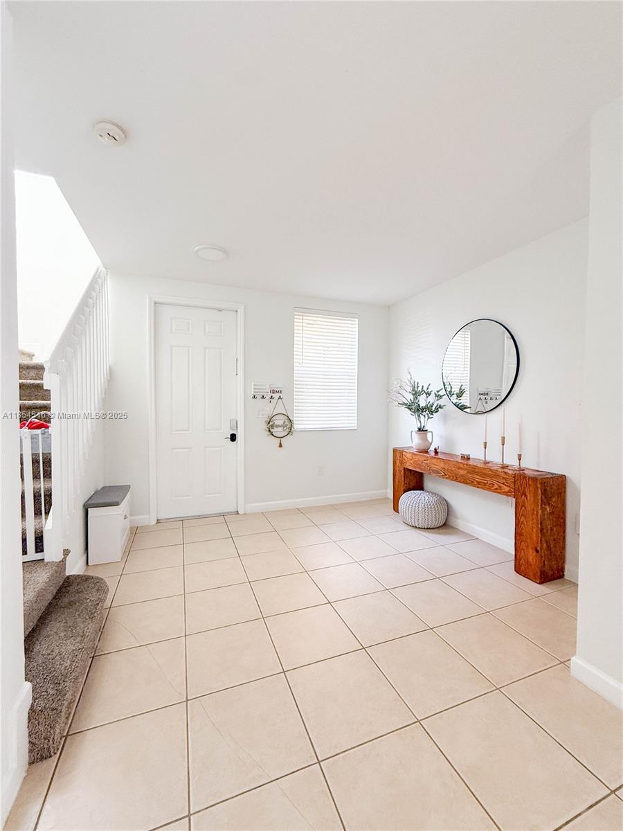 VILLAS AT CARMEL CONDO NO - Residential Lease