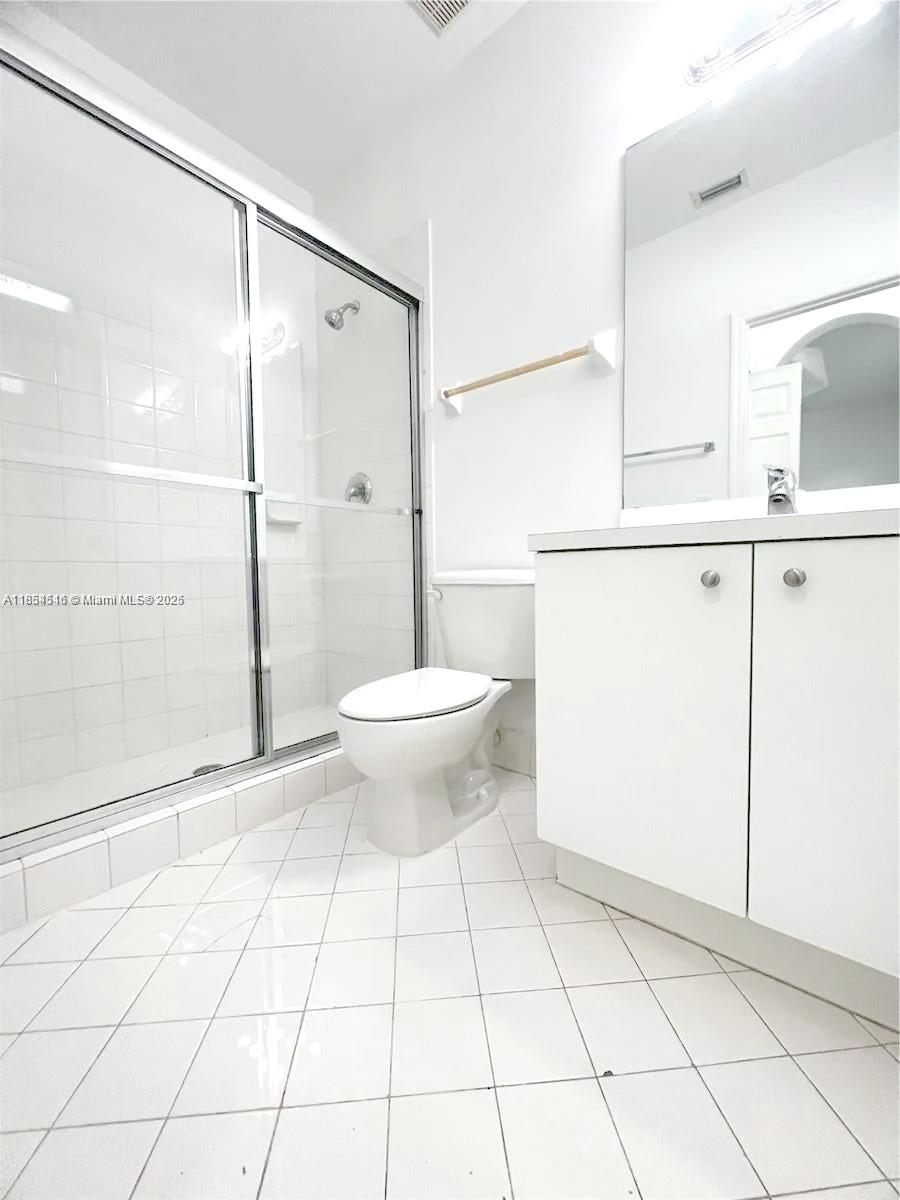 VILLAS AT CARMEL CONDO NO - Residential Lease
