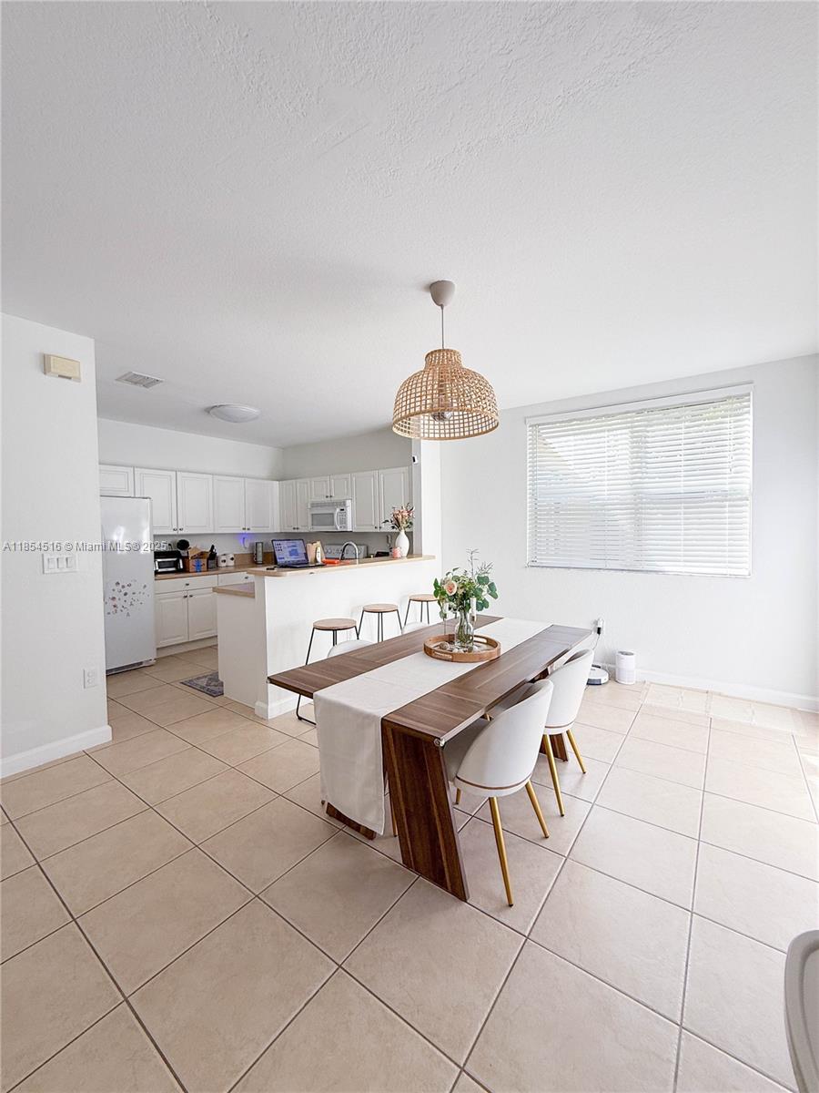 VILLAS AT CARMEL CONDO NO - Residential Lease