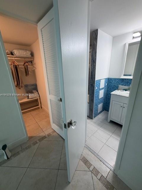 CRYSTAL HOUSE CONDO - Residential