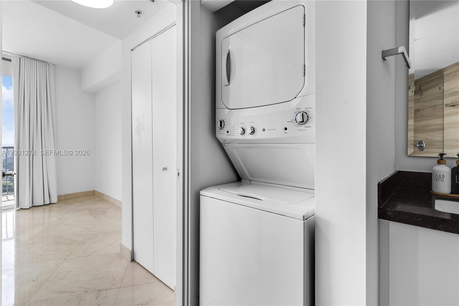 OPERA TOWER CONDO - Residential