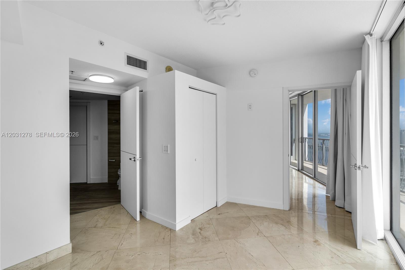 OPERA TOWER CONDO - Residential