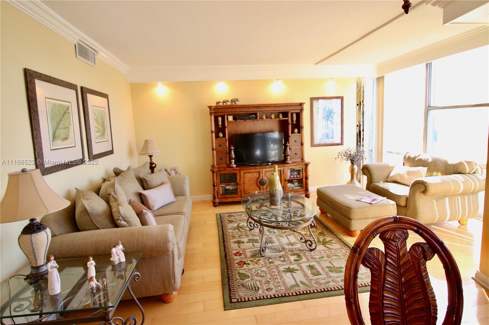KING COLE CONDO - Residential Lease