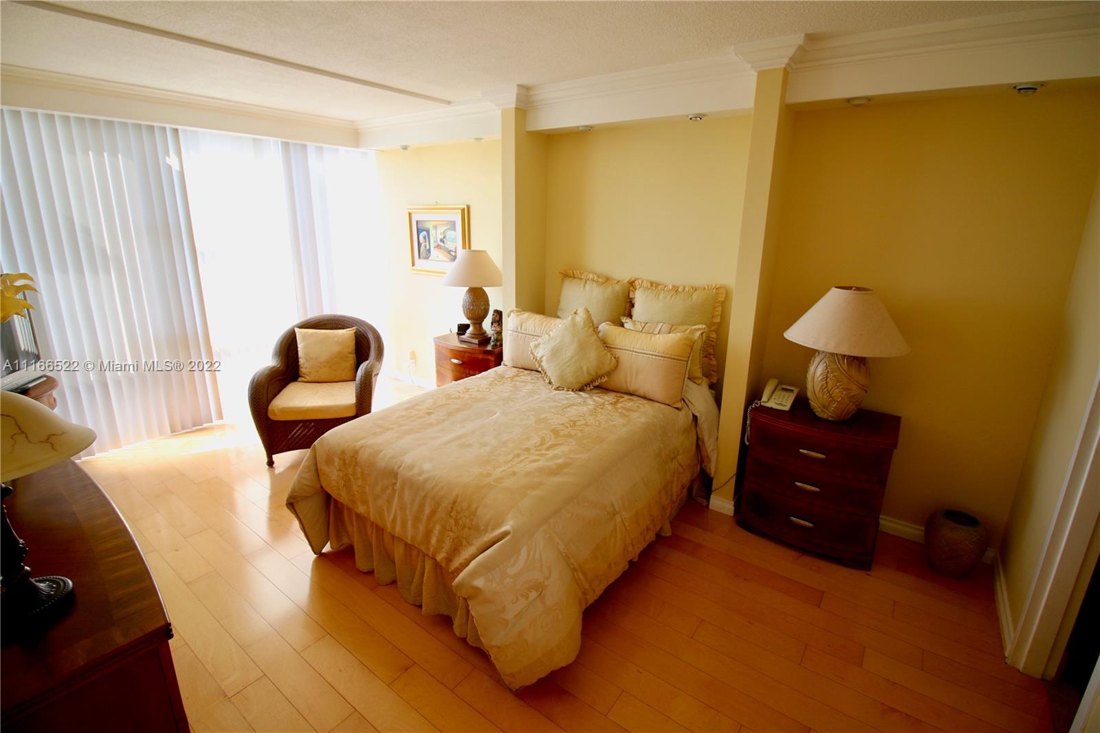 KING COLE CONDO - Residential Lease