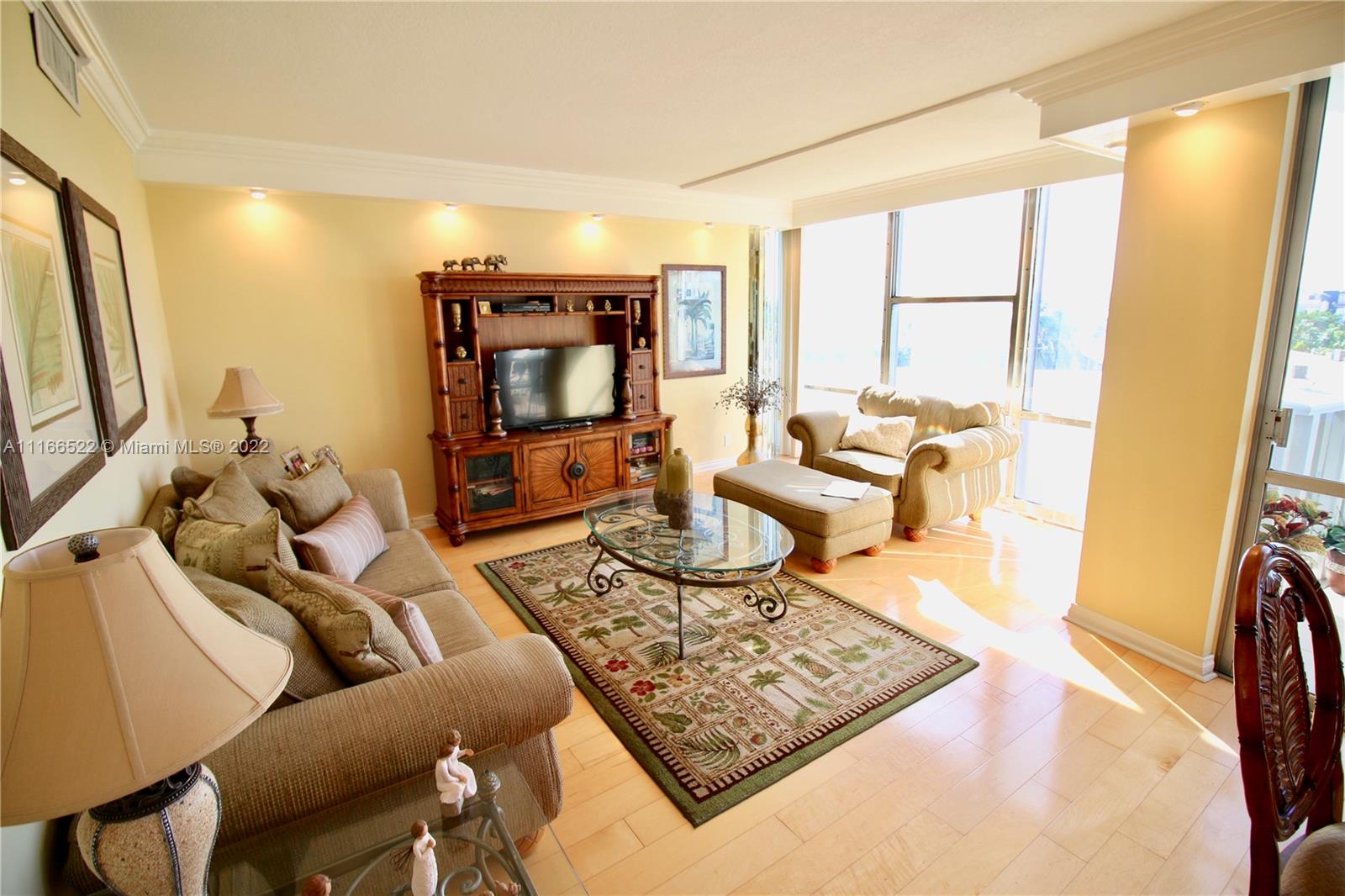 KING COLE CONDO - Residential Lease