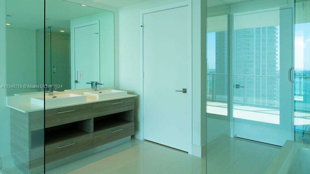 PARAISO BAY CONDO - Residential Lease