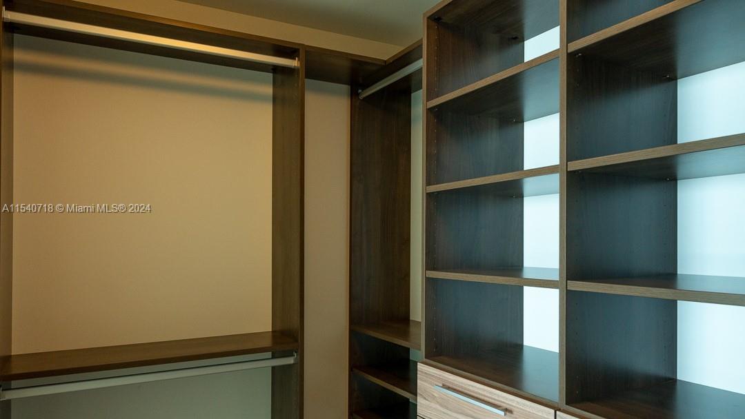 PARAISO BAY CONDO - Residential Lease