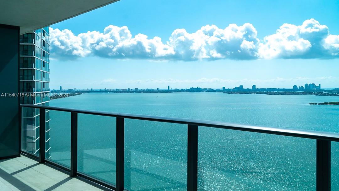 PARAISO BAY CONDO - Residential Lease