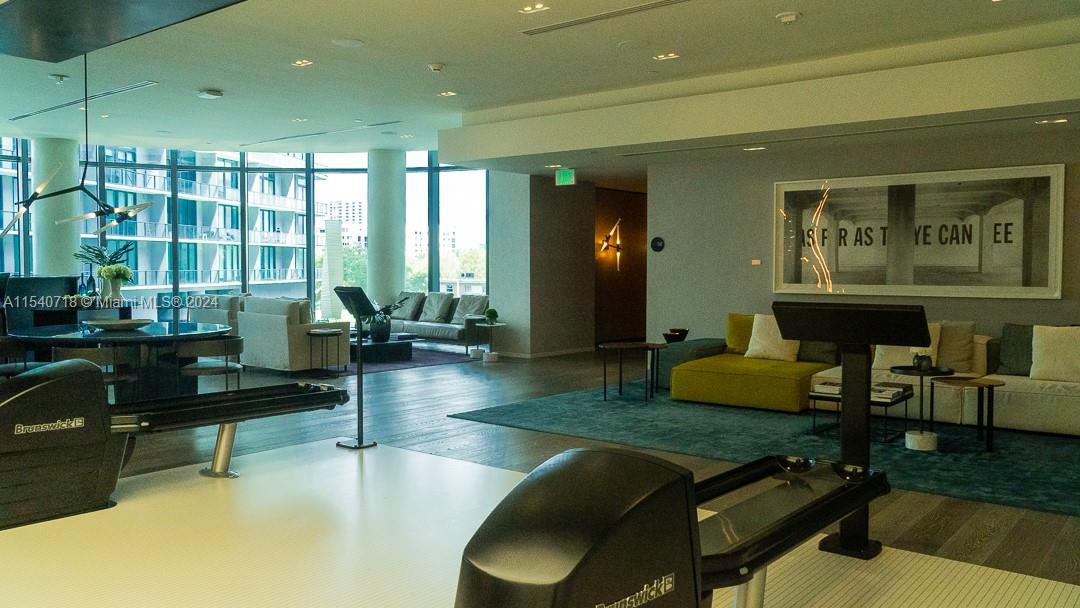 PARAISO BAY CONDO - Residential Lease