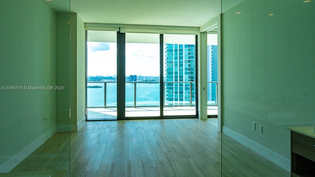 PARAISO BAY CONDO - Residential Lease
