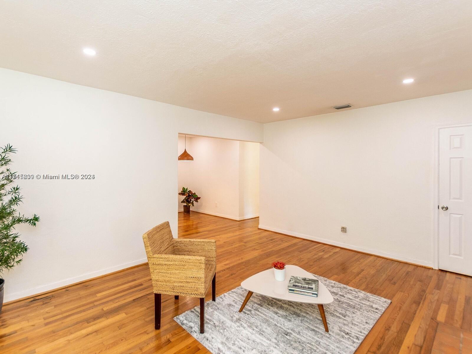 FROW HOMESTEAD - Residential Lease