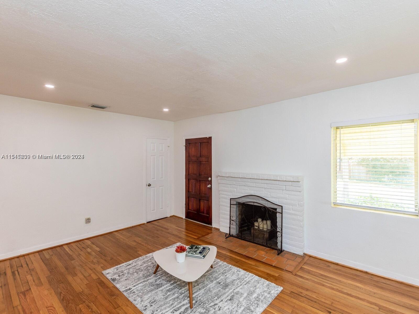 FROW HOMESTEAD - Residential Lease