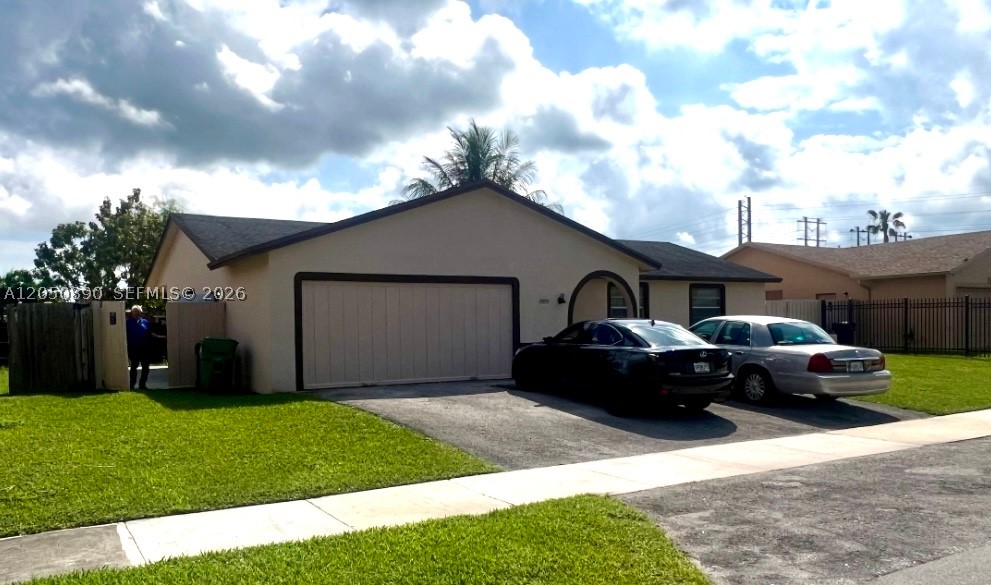 MEADOW WOOD MANOR SEC 9 - Residential
