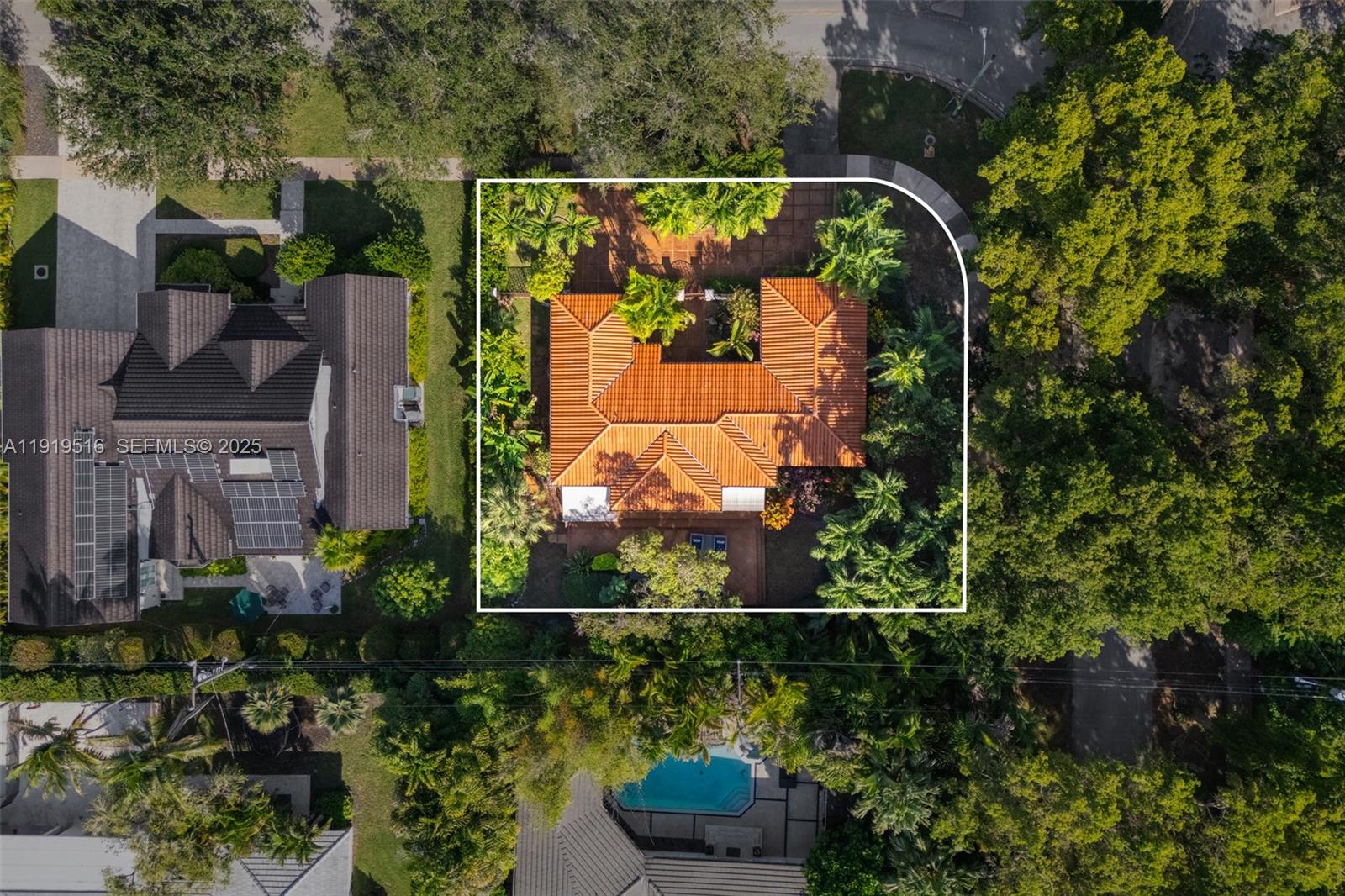 CORAL GABLES RIVIERA SEC - Residential