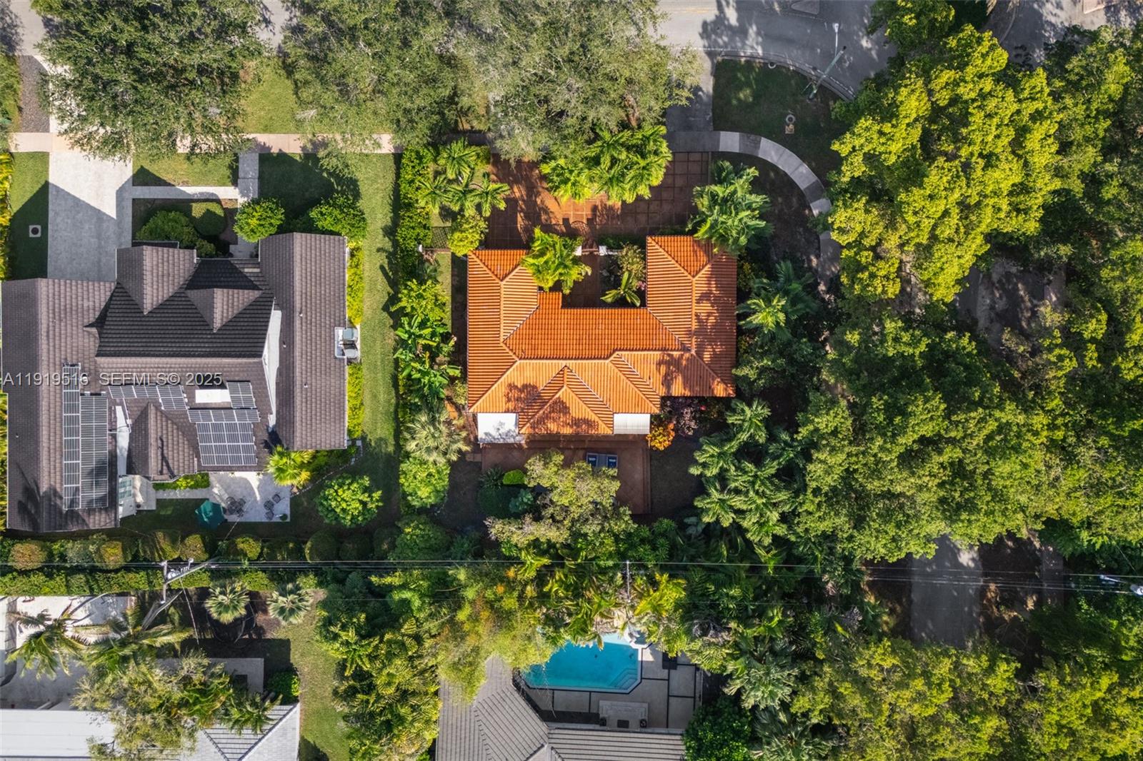 CORAL GABLES RIVIERA SEC - Residential