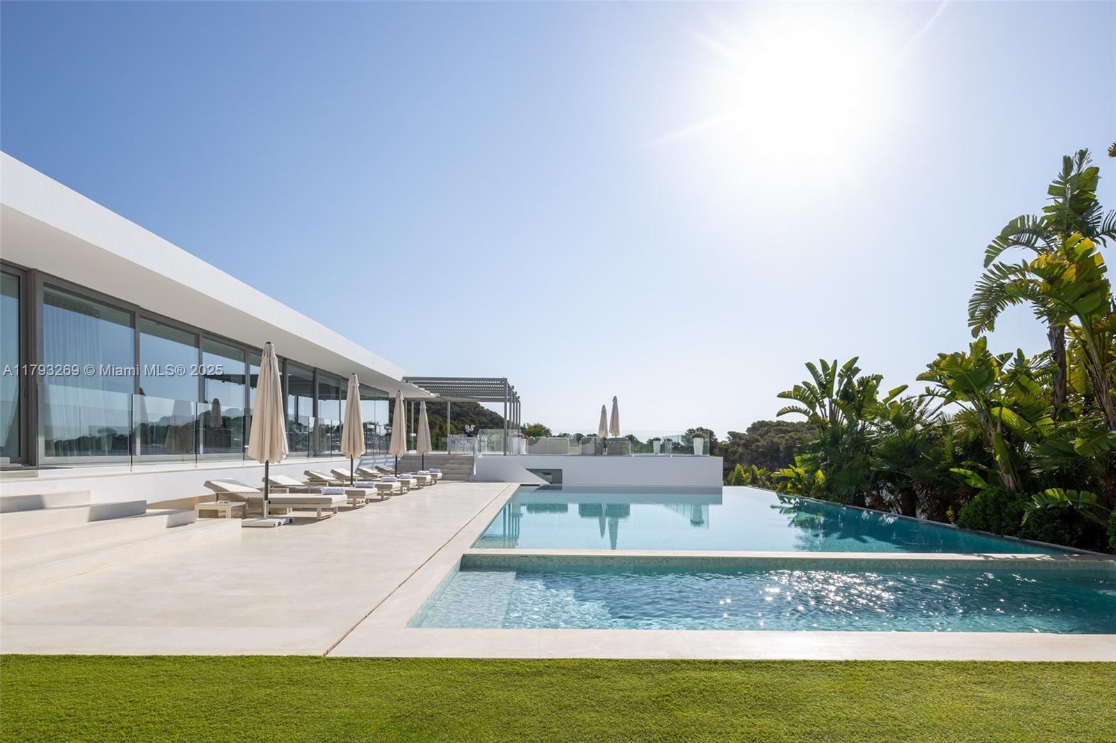 Villa La Cinq - Residential