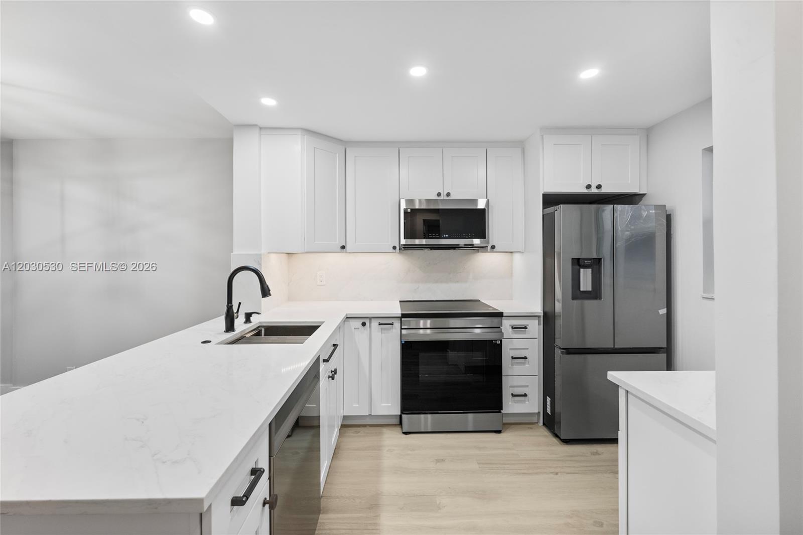 OCEAN SOUNDS CONDO - Residential