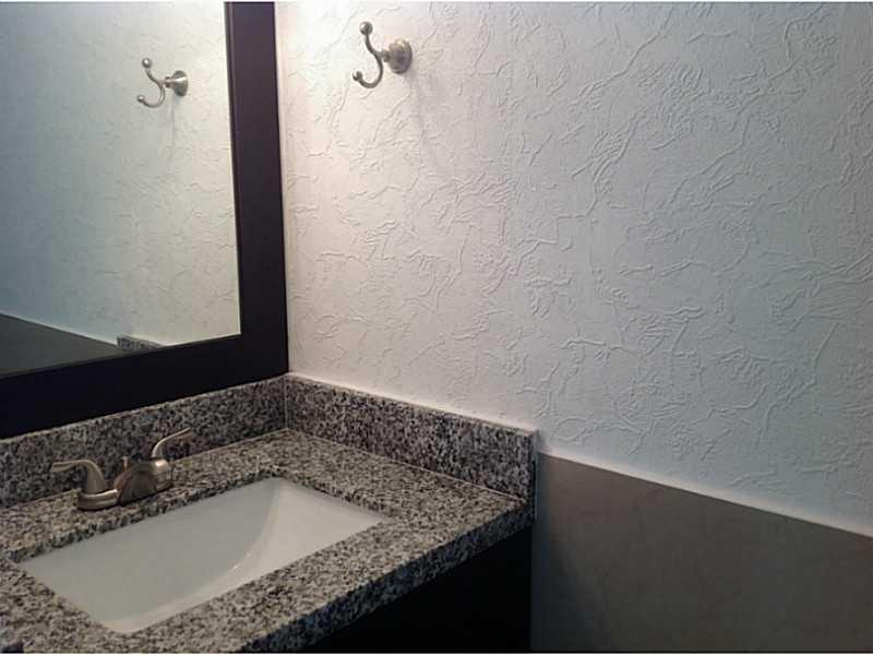 CHATEAUBLEAU VILLAS MIDWA - Residential Lease