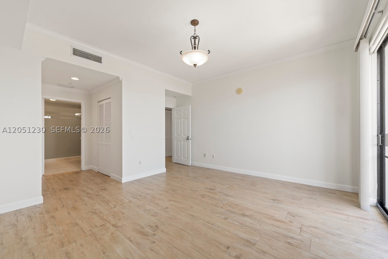 COLONNADE AT DADELAND SE - Residential
