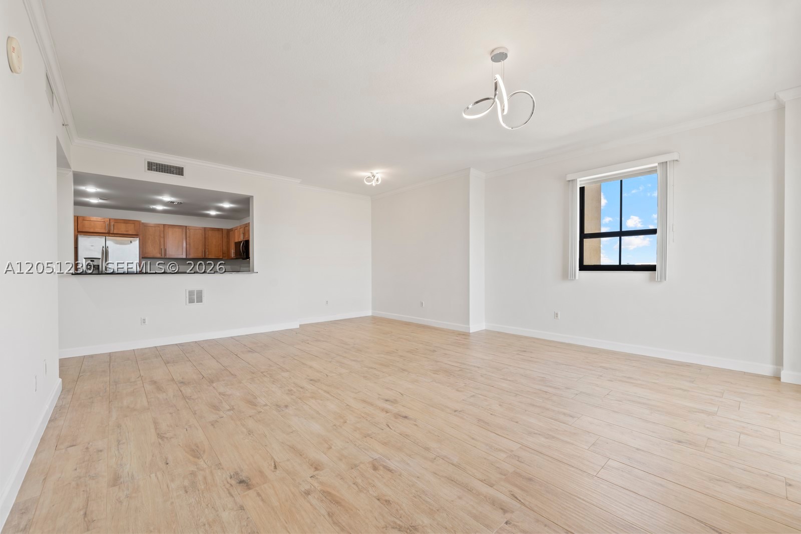 COLONNADE AT DADELAND SE - Residential