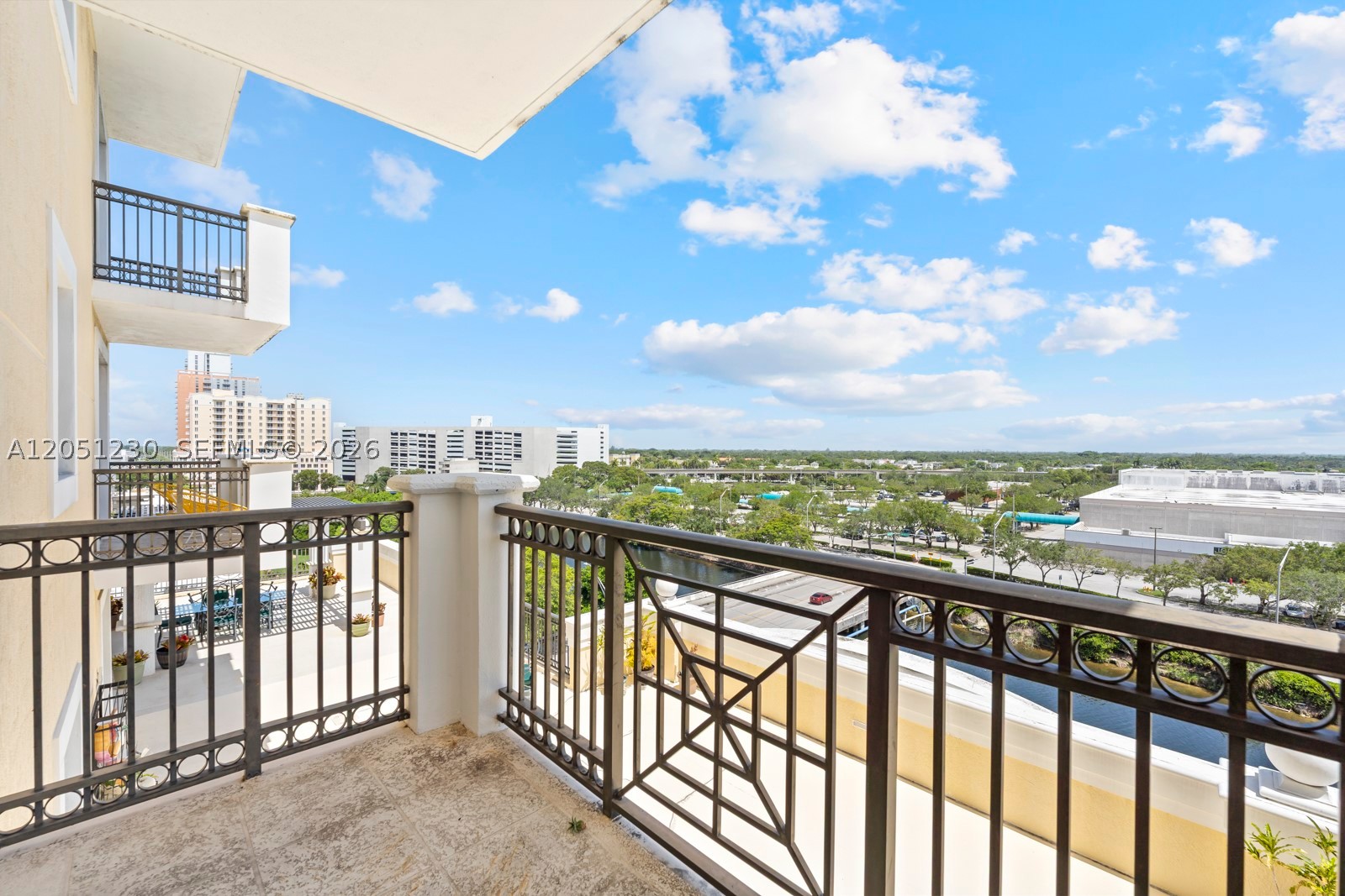 COLONNADE AT DADELAND SE - Residential