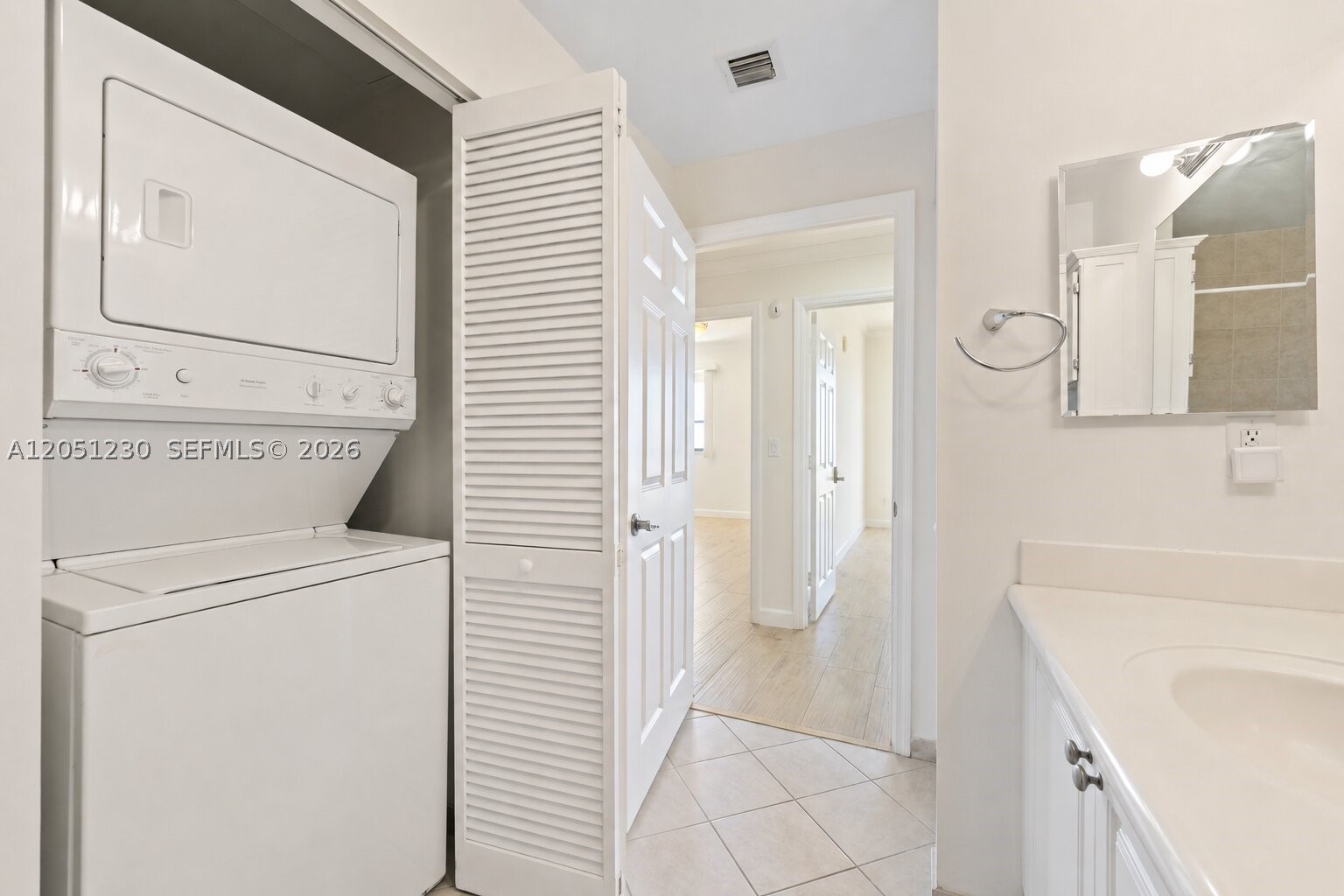 COLONNADE AT DADELAND SE - Residential
