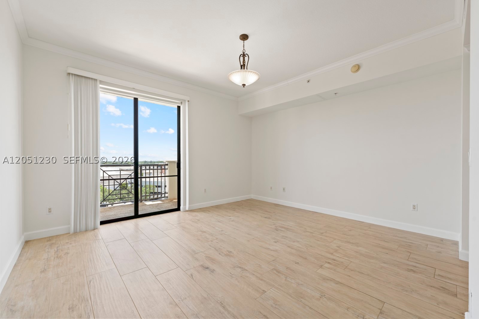 COLONNADE AT DADELAND SE - Residential