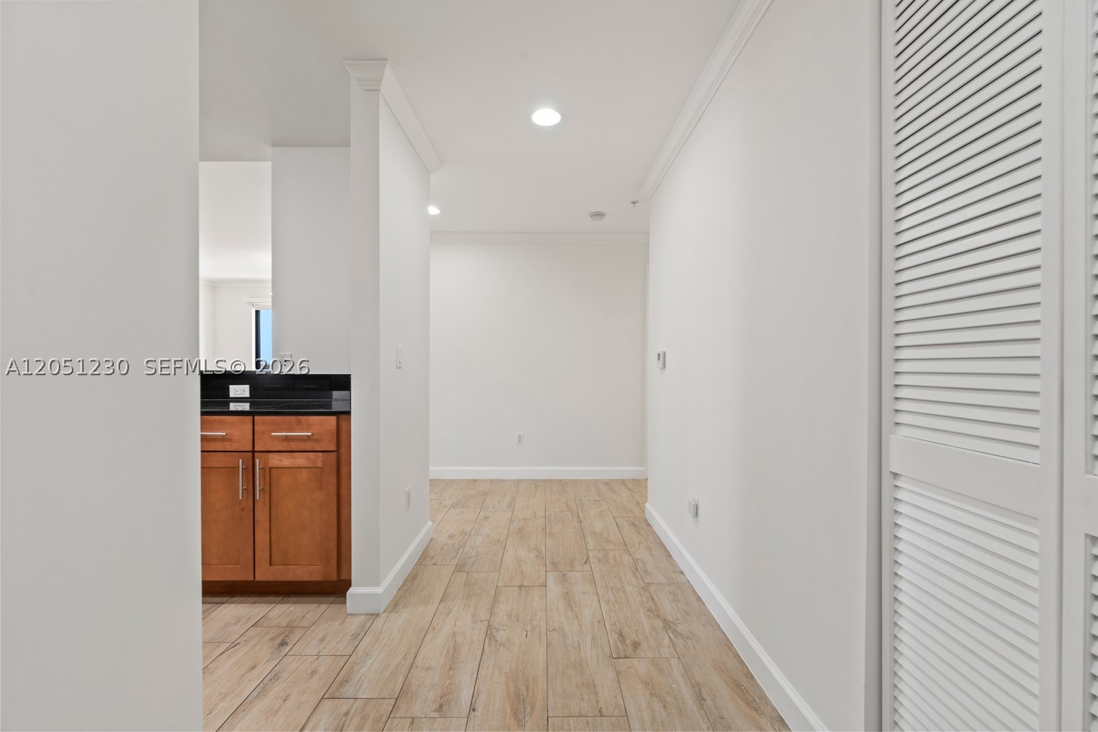 COLONNADE AT DADELAND SE - Residential