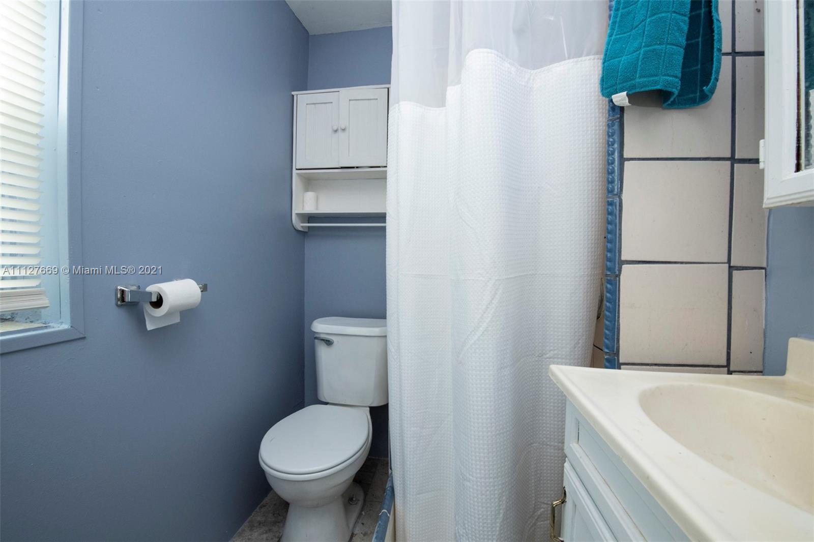 LAKE FOREST SEC 4 - Residential