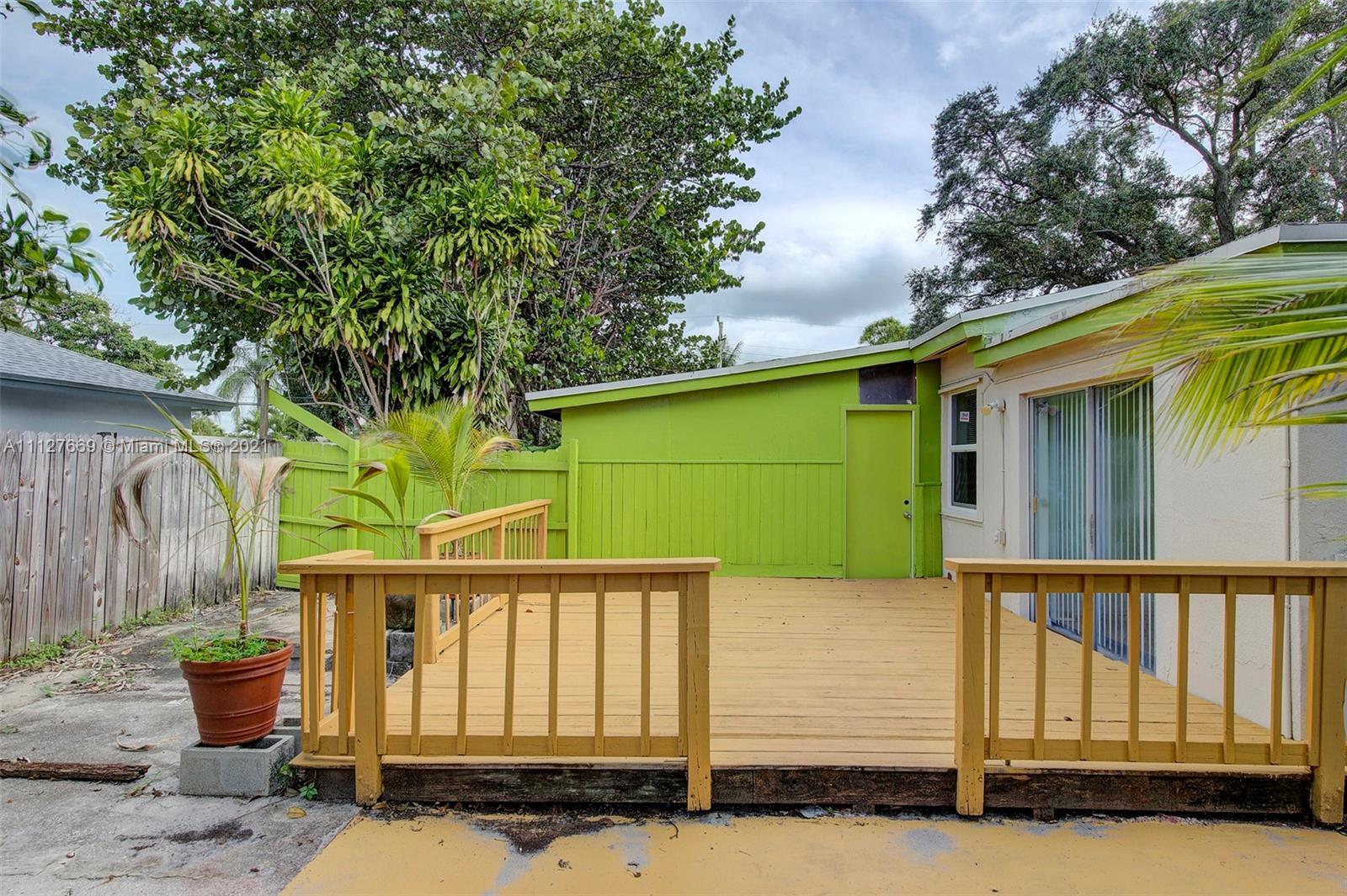 LAKE FOREST SEC 4 - Residential
