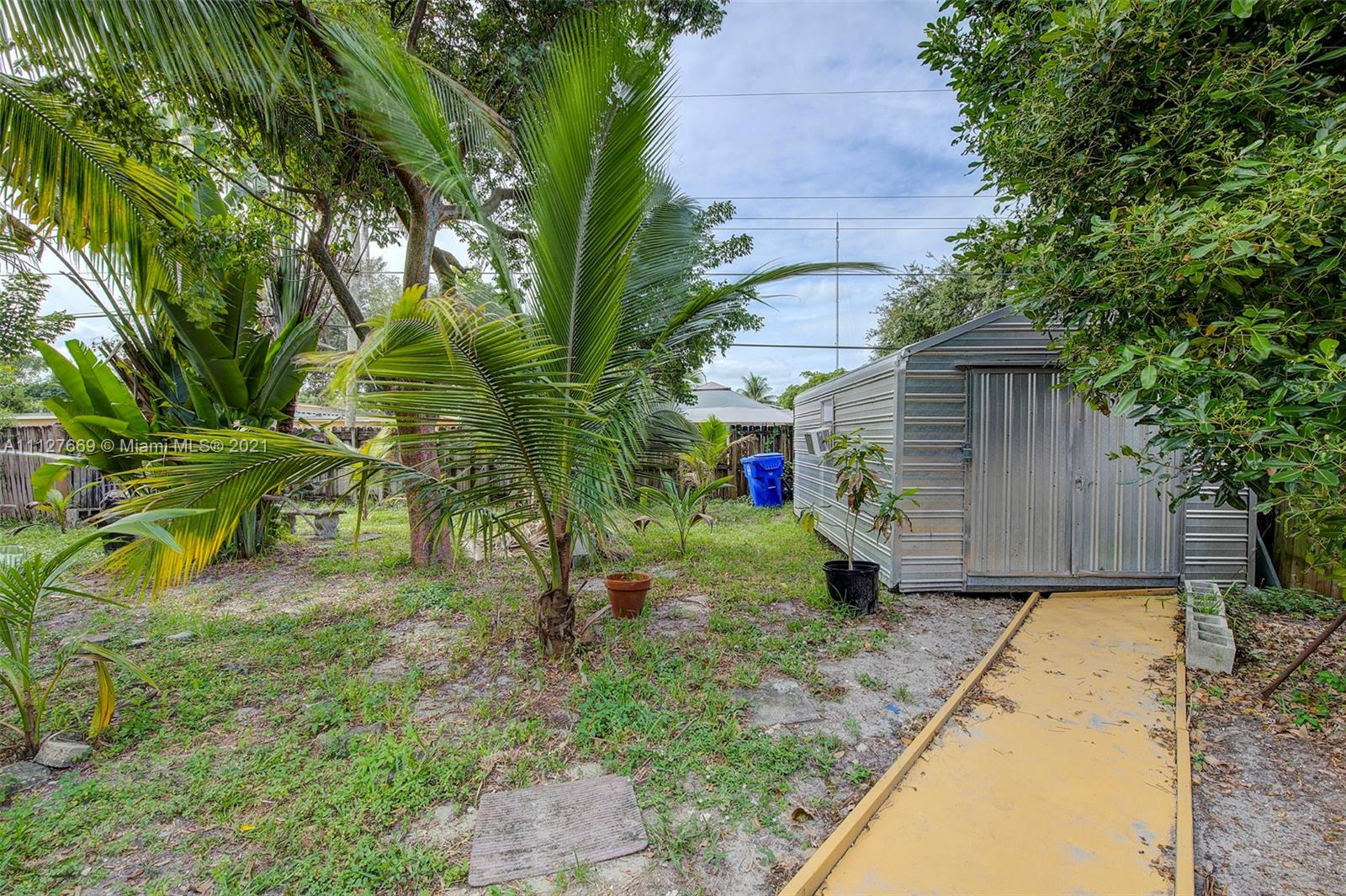LAKE FOREST SEC 4 - Residential