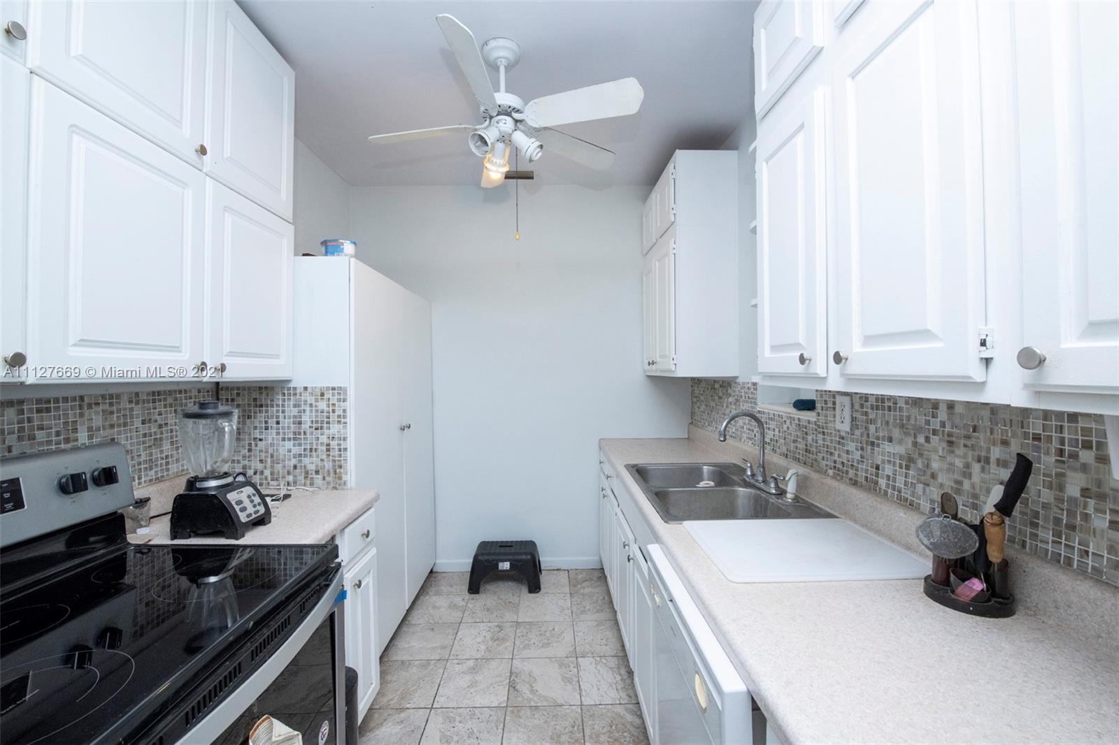 LAKE FOREST SEC 4 - Residential