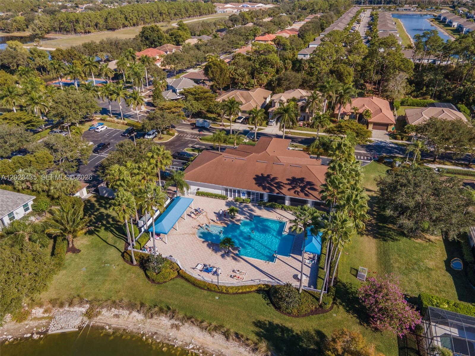 INDIGO LAKES - Residential